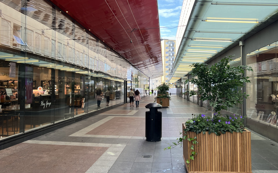 Vällingbys butiksstråk.