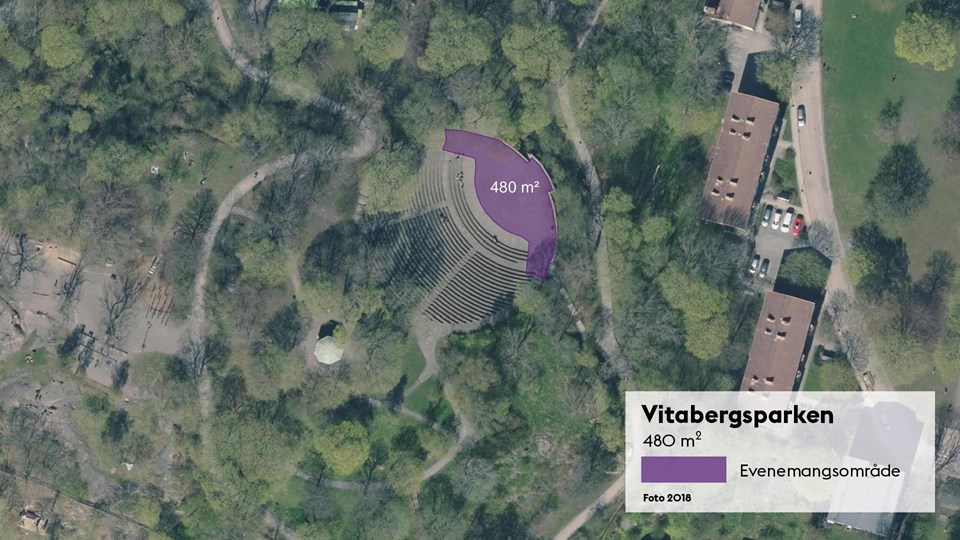 Satellitbild med markering av den 480 kvadratmeter stora evenemangsplatsen i Vitabergsparken.